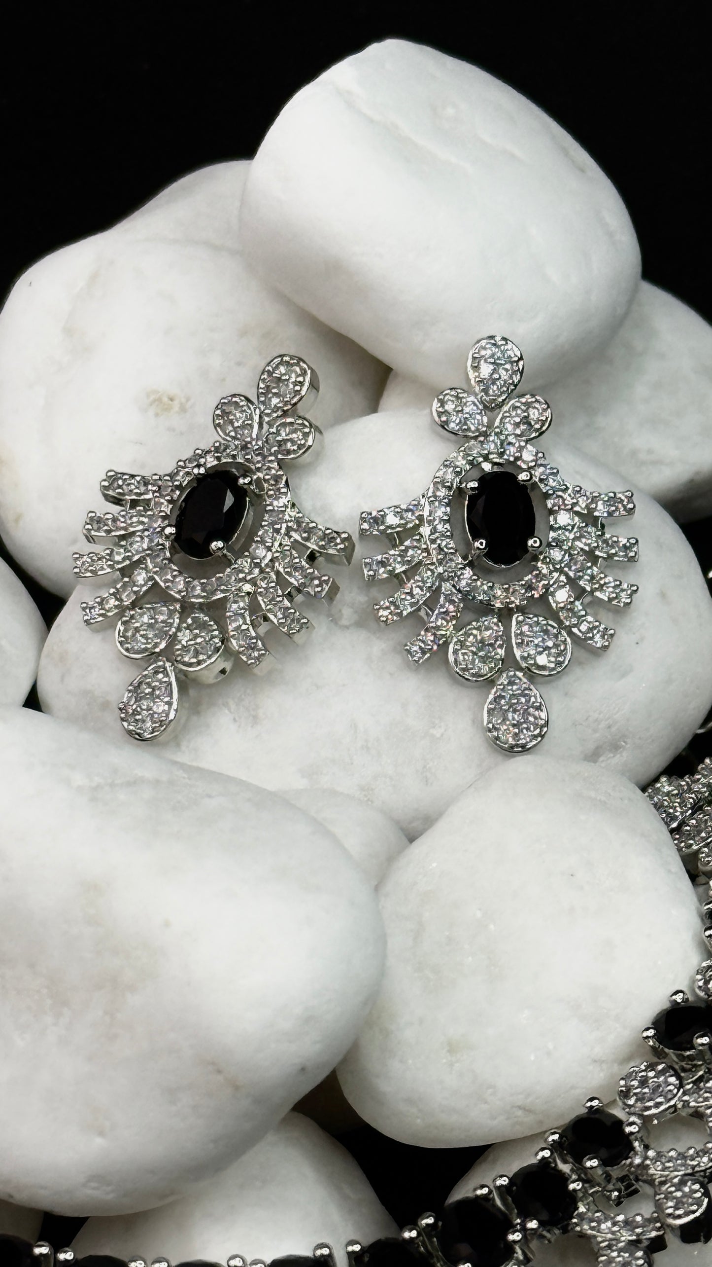 Black Marquise Royale Set