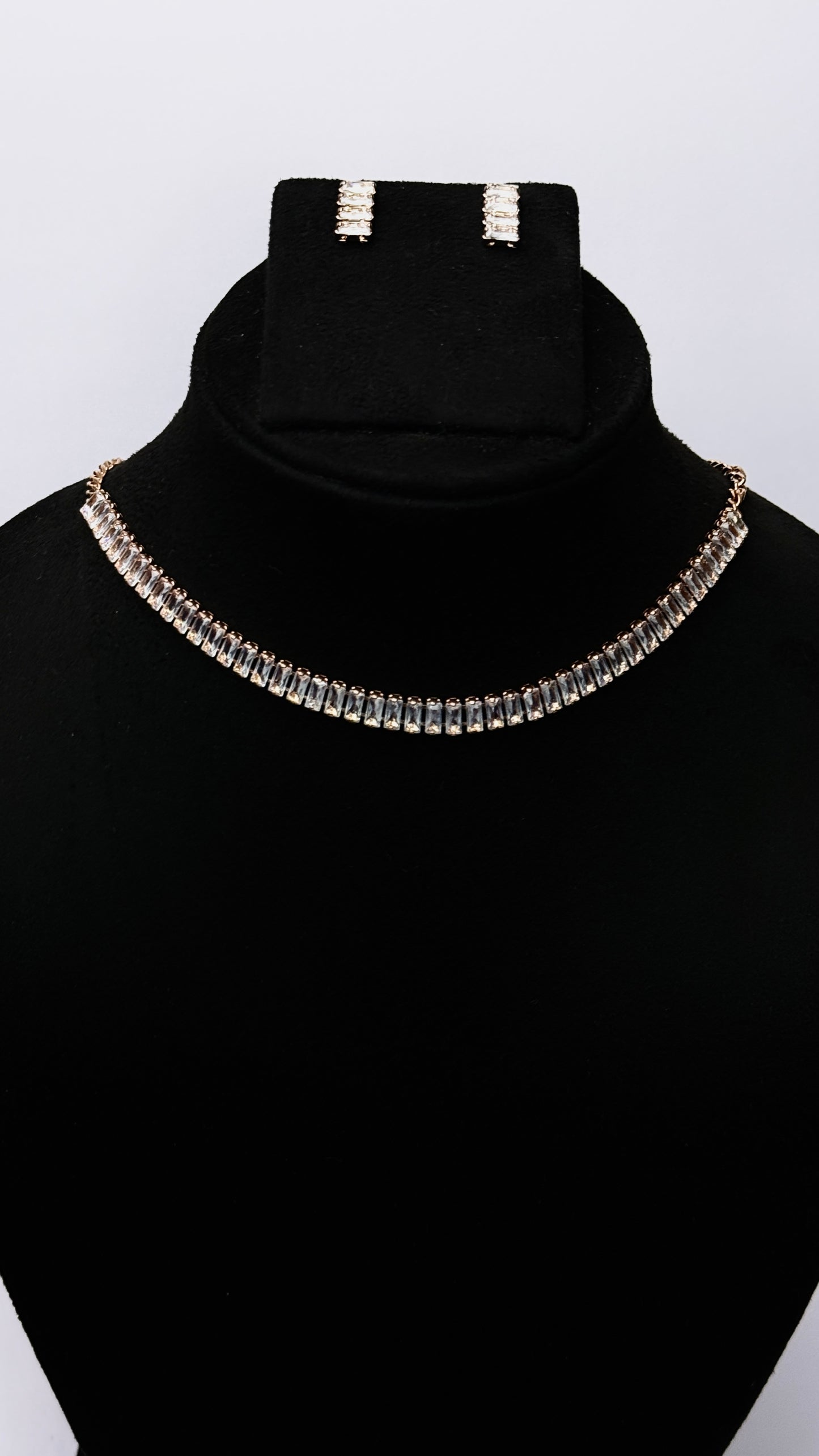 Gilded Bar Choker Set