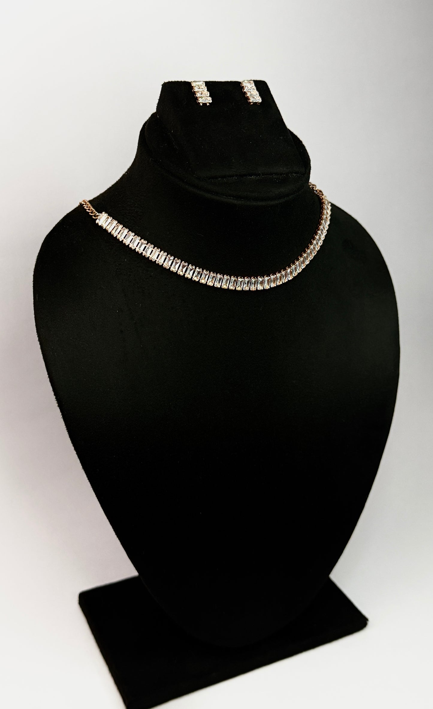 Gilded Bar Choker Set